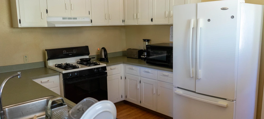 SRER Bunkhouse full kitchen